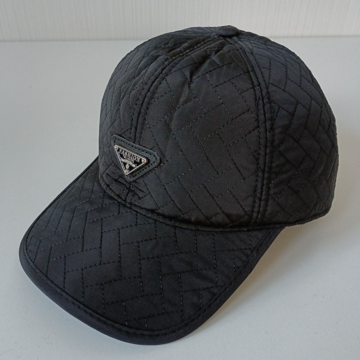 新品 耳当て付き キルティング キャップ バッチ 野球帽 帽子 黒 ユニセックス メンズ レディース 大人 シック 秋冬 暖かい 拍卖