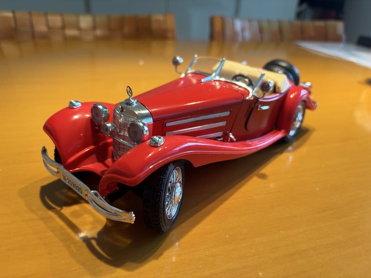 Bburago メルセデスベンツ ロードスター 1/18拍卖