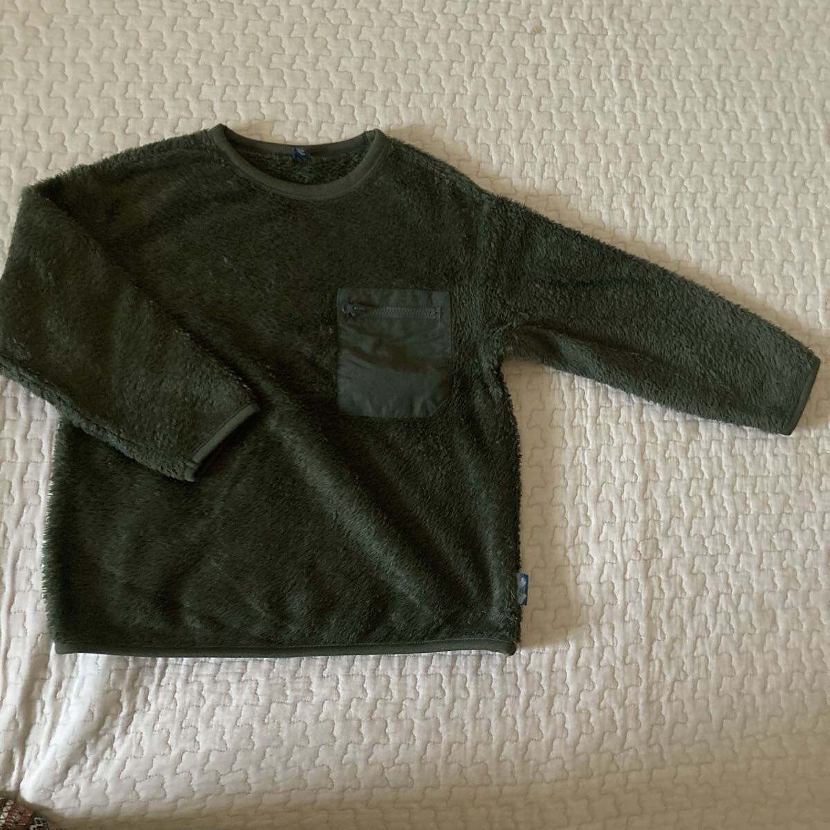 ユニクロ ファーリーフリースプルオーバー UNIQLO拍卖