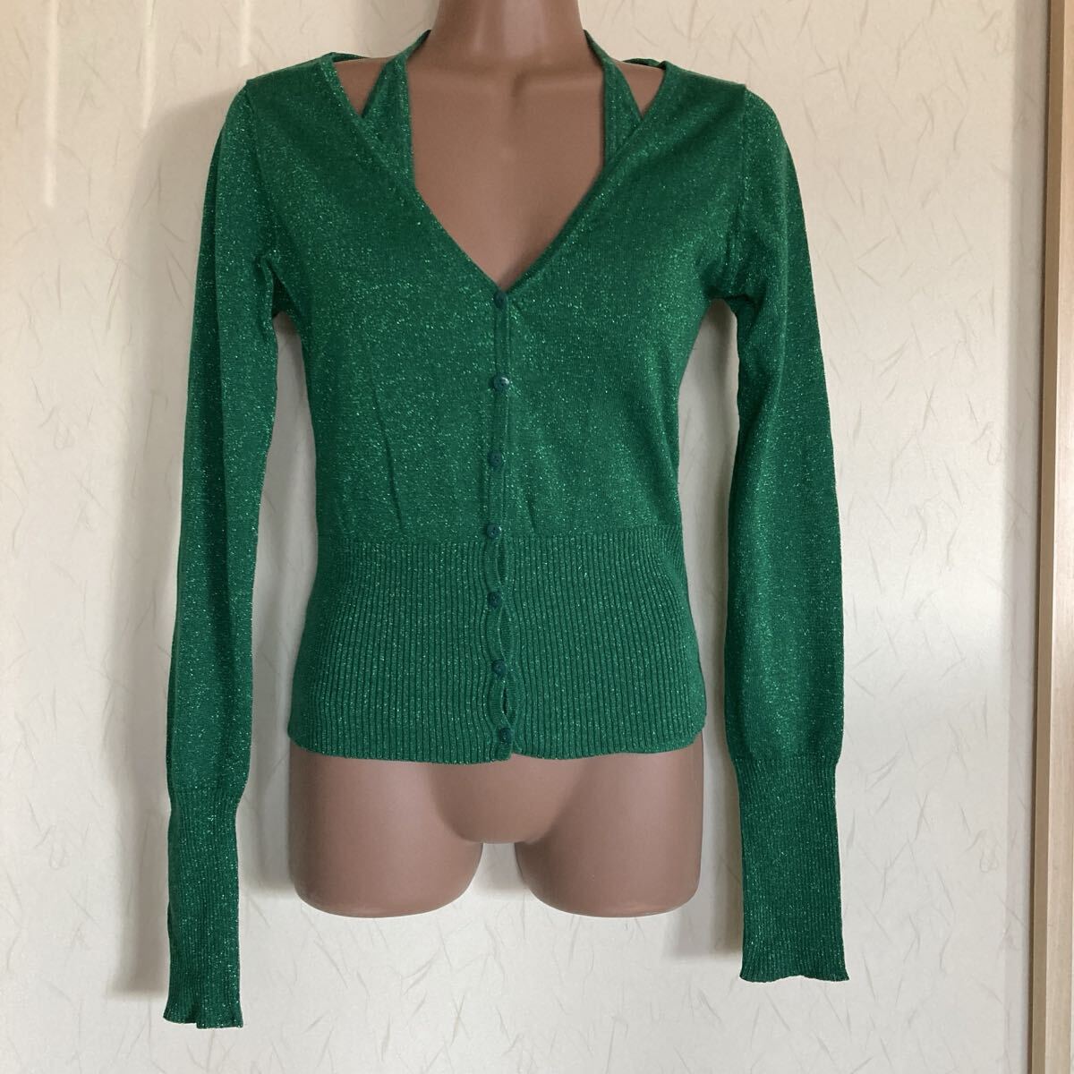H&MグリーンラメニットVネックホルターネック&カーディガン アンサンブルセット拍卖