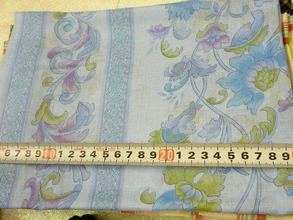 70*100★ブルー・花柄の・ハギレ・生地・布★0488-123拍卖
