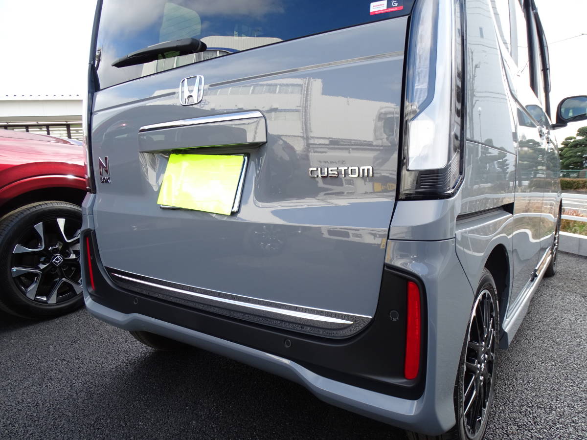 ※送料無料 ホンダ 現行型 NBOX N-BOXカスタム 共通 6BA-JF5 JF6系 バックドア リアゲート メッキガーニッシュ メッキモール拍卖