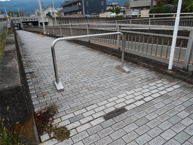 説明動画付き パイプ ステンレスフェンス ガード 車止 横置き 丸型 幅 1.8M 1800mm 高さ0.9M 900mm 駐車場 コンビニ 公園 イベント会場拍卖