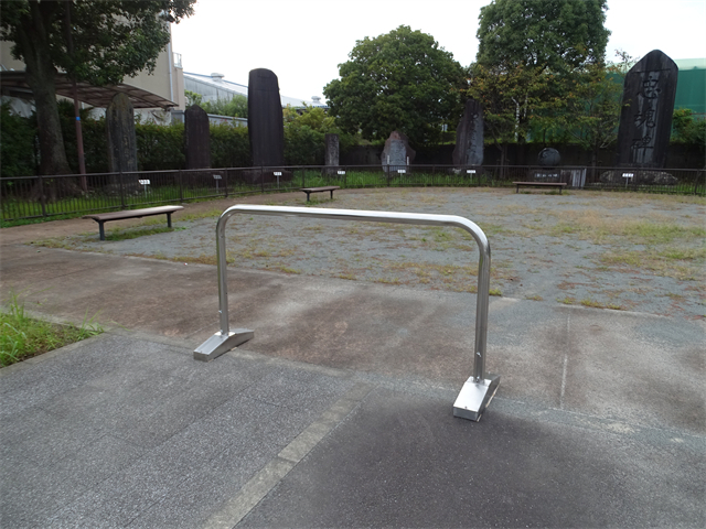 説明動画付 パイプ ステンレス フェンス ガード 柵 車止 横置 丸型 幅 1.8M 1800mm 高さ0.9M 900mm 駐車場 コンビニ 公園 イベント会場拍卖