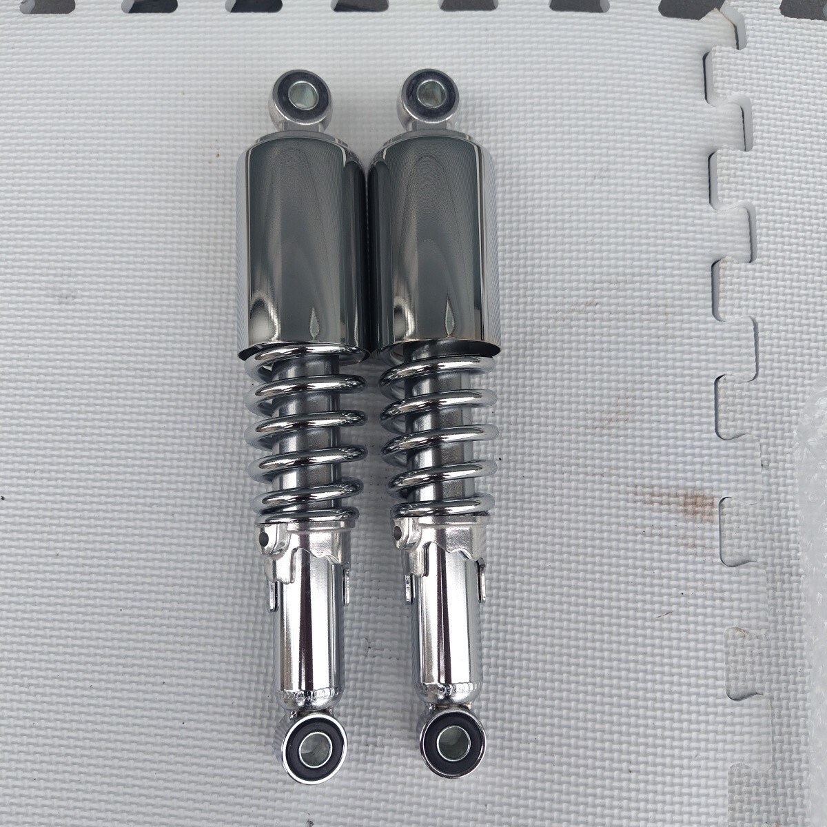 リアサスペンション GT750 GT550 リアショック リアサス拍卖