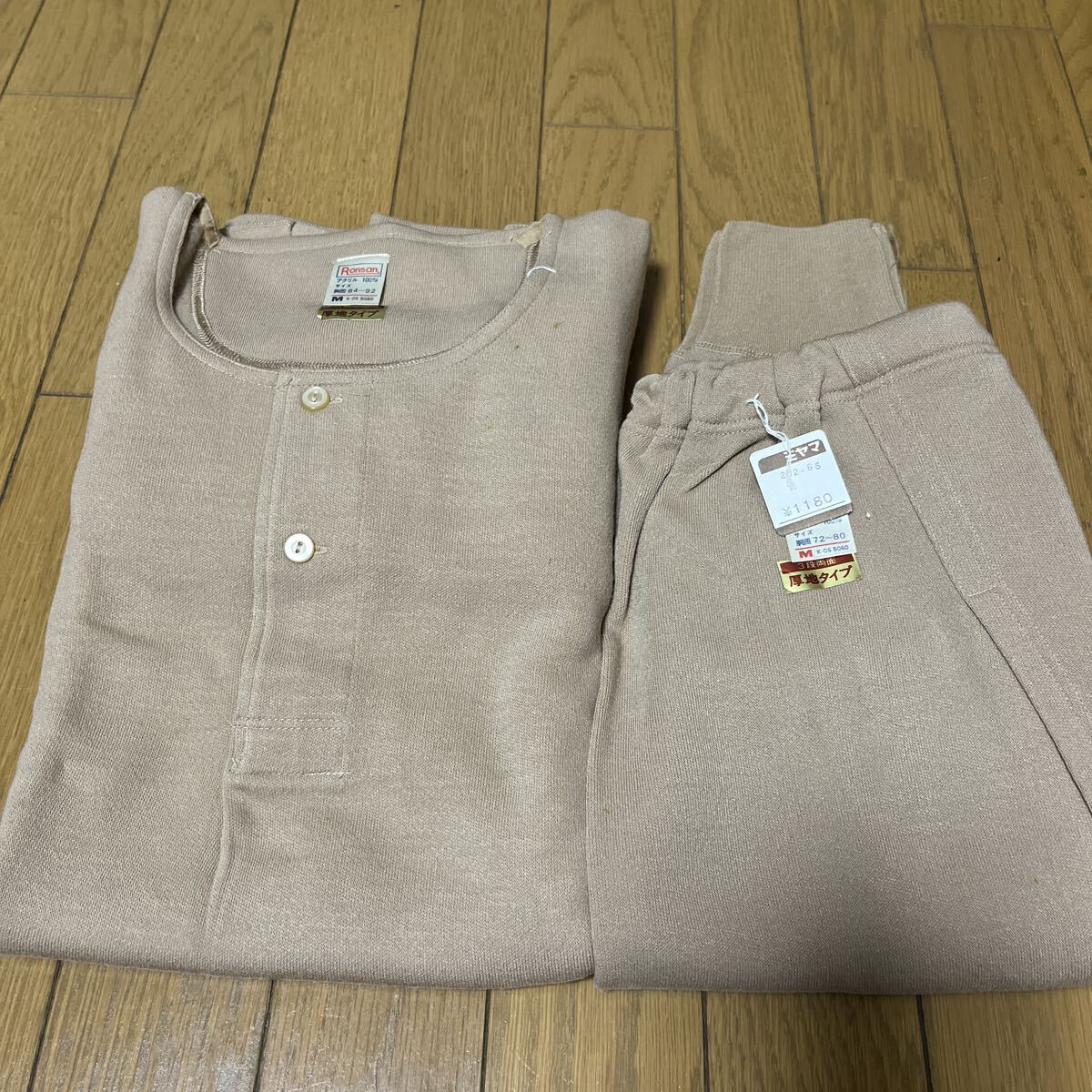肌着 らくだ おやじの肌着 昭和レトロ 長期保管品 M 上下1セット 上2枚 長袖 長ズボン拍卖
