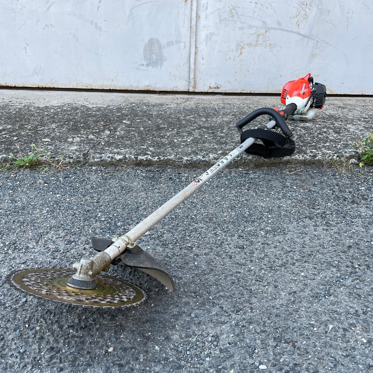 12038-引取限定 山口県防府市 共立 刈払機 スタンダード ループハンドル SRE2230 軽量モデル 農機具 現状渡し拍卖