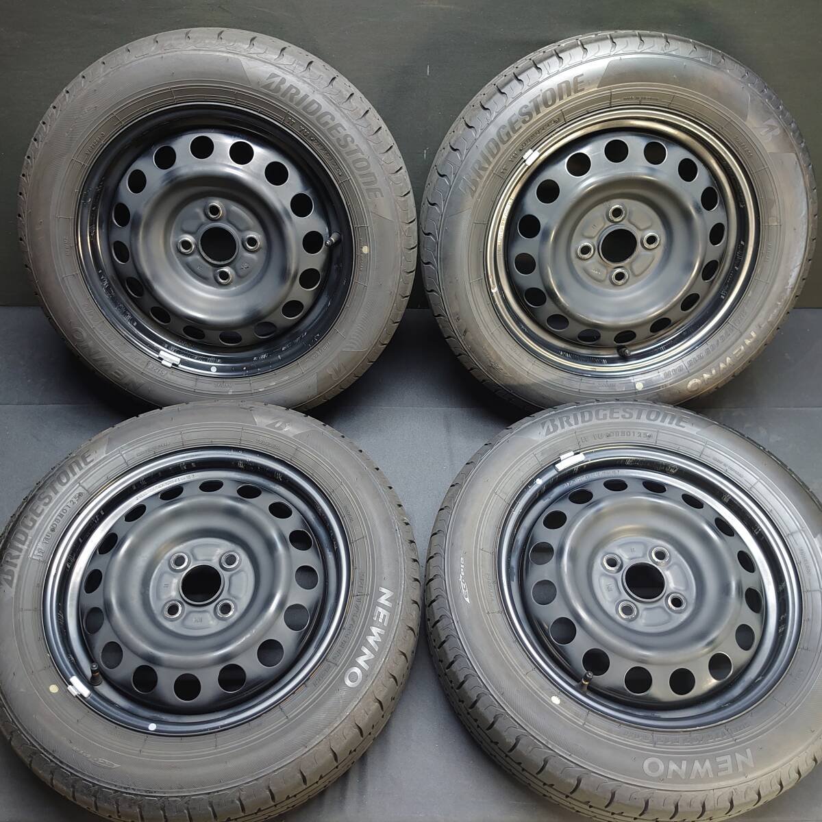 ★☆ トヨタ純正 ブリヂストン 175/65R15 スペイド アクア ヴィッツ カローラ アクシオ ポルテ PCD/100/+39 #24916 ☆★拍卖