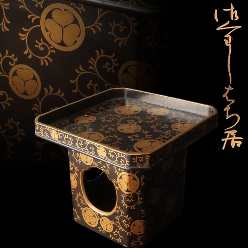 【深和】江戸中・後期◆三葉葵御紋散唐草蒔絵三宝菓子器 銘「御くわしはち居」紀州藩所用品ヵ(近世工芸 漆器 葵紋 金蒔絵 干菓子器)拍卖