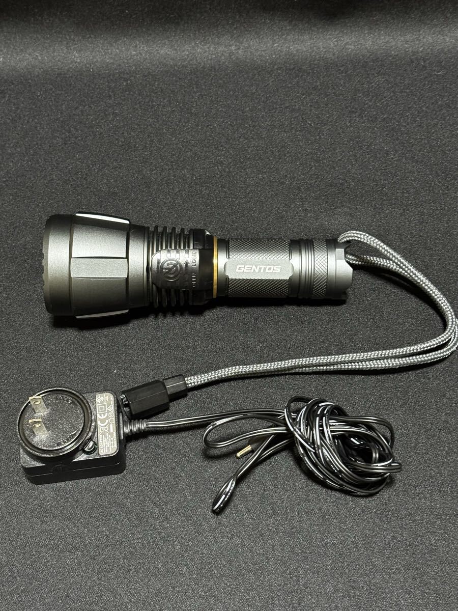 GENTOS UT3000R フラッシュライト拍卖
