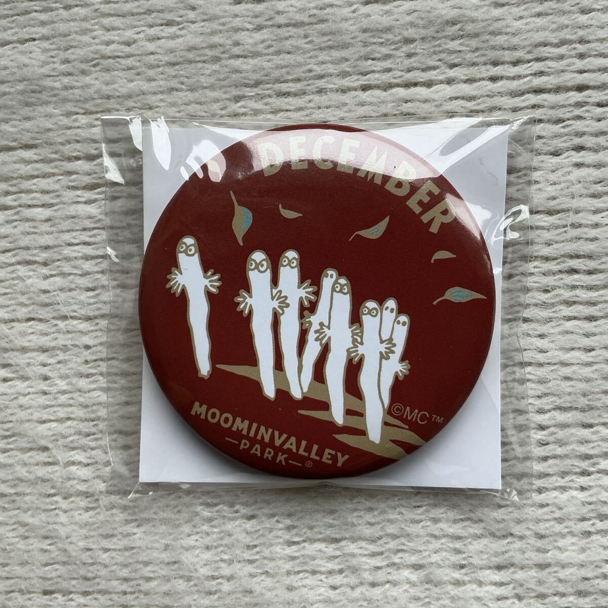 ムーミンバレー 12月缶バッジ★ニョロニョロ拍卖