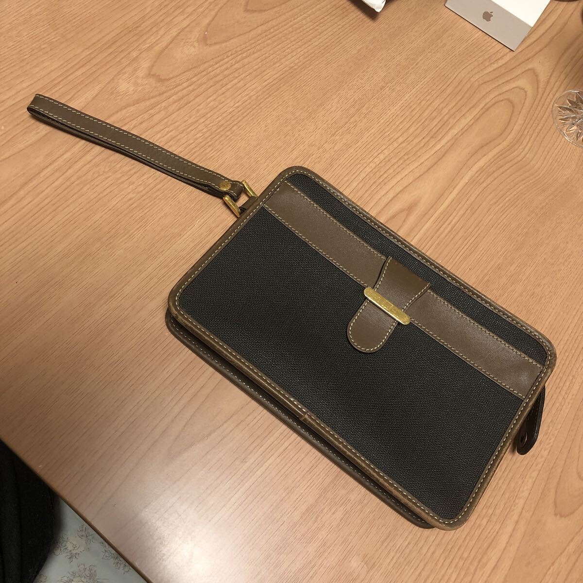 1円レザー セカンドバッグ クラッチ ポーチ 通勤 ビジネス ブラック 黒 ゴールド 金具 メンズ 23 レザー ダンヒル クラッチバッグ Dunhill 拍卖