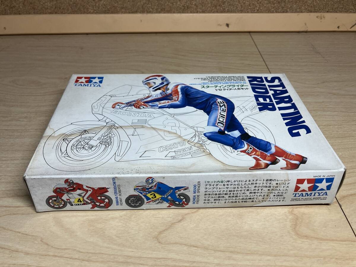 【未組立 箱ダメージ有】小鹿 タミヤ 1/12 スターティングライダー ライダー人形セット バイク プラモデル 当時もの ケニーロバーツ拍卖