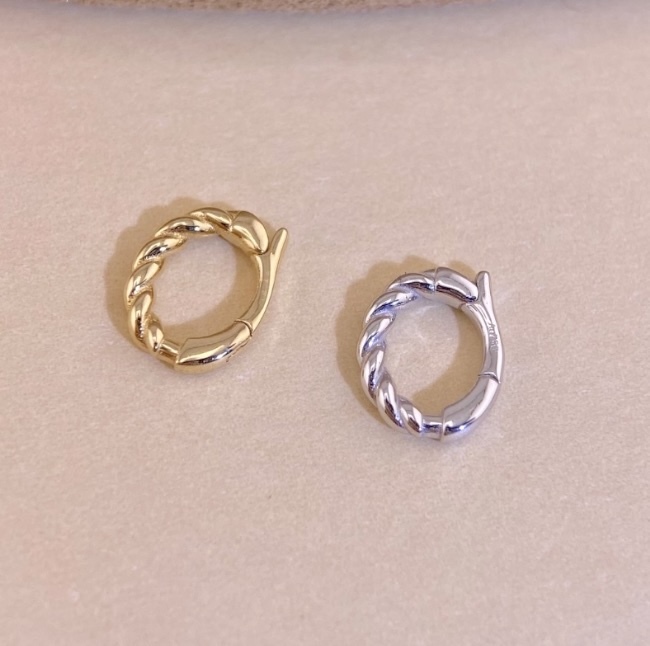 K18YG WG オーバル 楕円形 ツイスト バチカン 繋ぎ チャーム ジュエリーパーツ パーツ 開口 コマ 18金 18K クラスプ YG K18WG拍卖