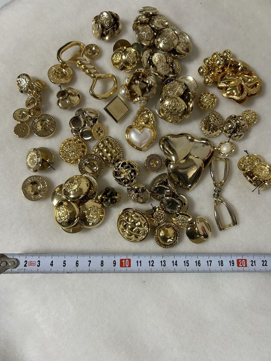 ボタン 色々 まとめ売り 大量 レトロ ハンドメイド 素材 ゴールド 金色 メッキ拍卖