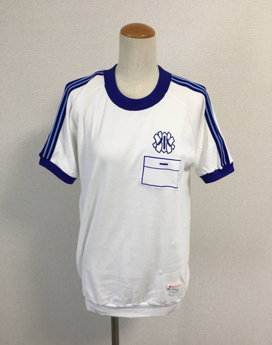 マイナーチェンジ間近?J05小学校指定体操服・校章入り肩ライン体育着・サイズL拍卖