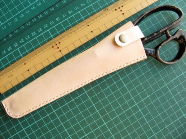 (c88)牛ヌメ革26cm用裁ちバサミケース /はさみ/鋏★生成り(ナチュラル)手縫いハンドメイド拍卖