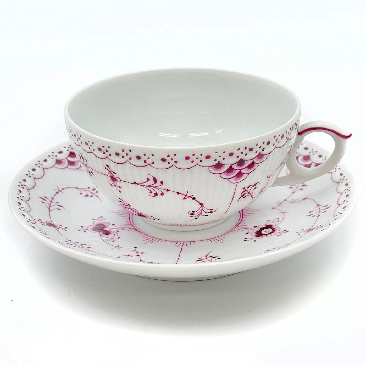 ロイヤルコペンハーゲン バーガンディ ハーフレース カップ&ソーサー 102-3999728拍卖