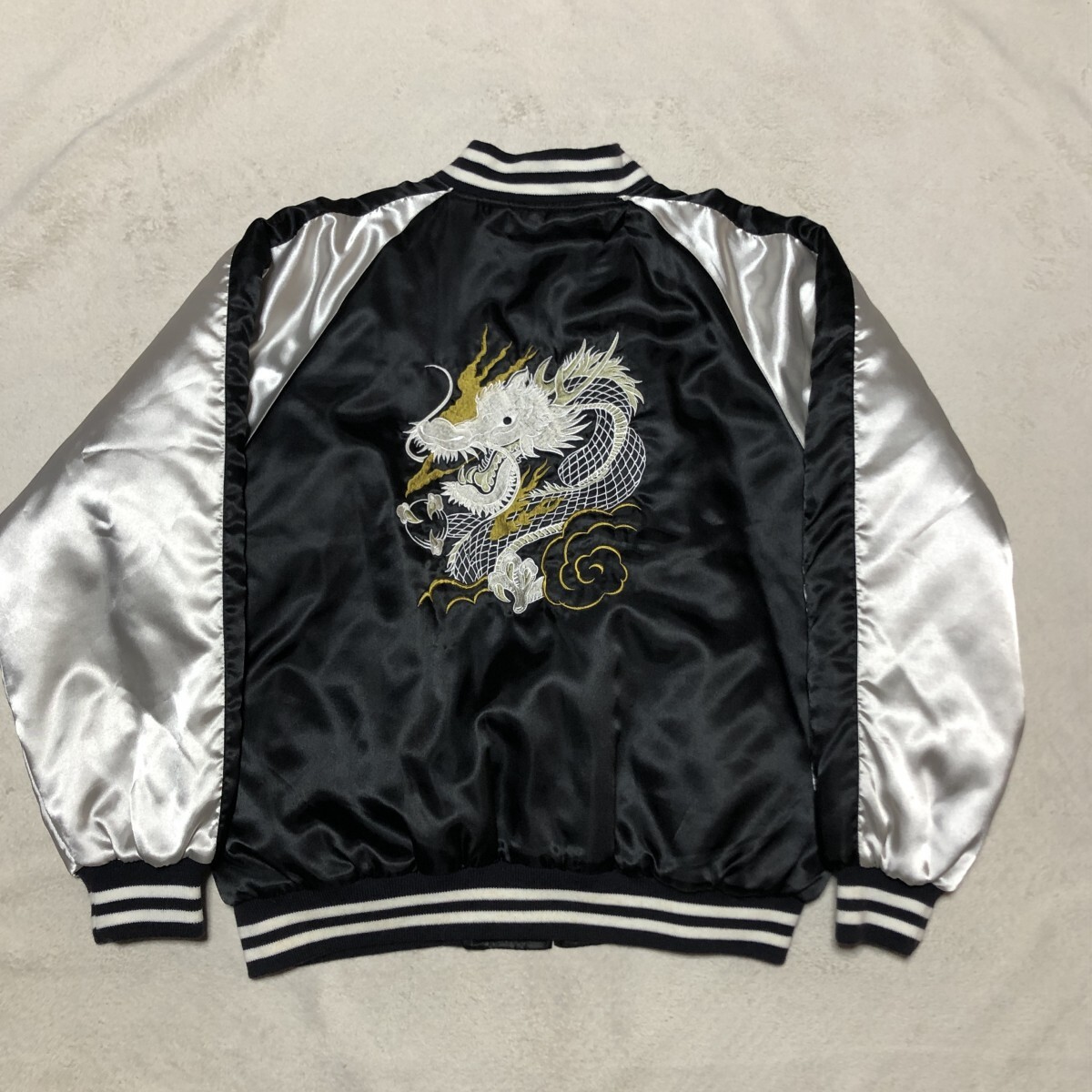 THIRDROW サードロウ 龍刺繍 スカジャン スーベニアジャケット ブルゾン キルティング裏地 中綿ジャケット 人気の大きいサイズ Lサイズ拍卖