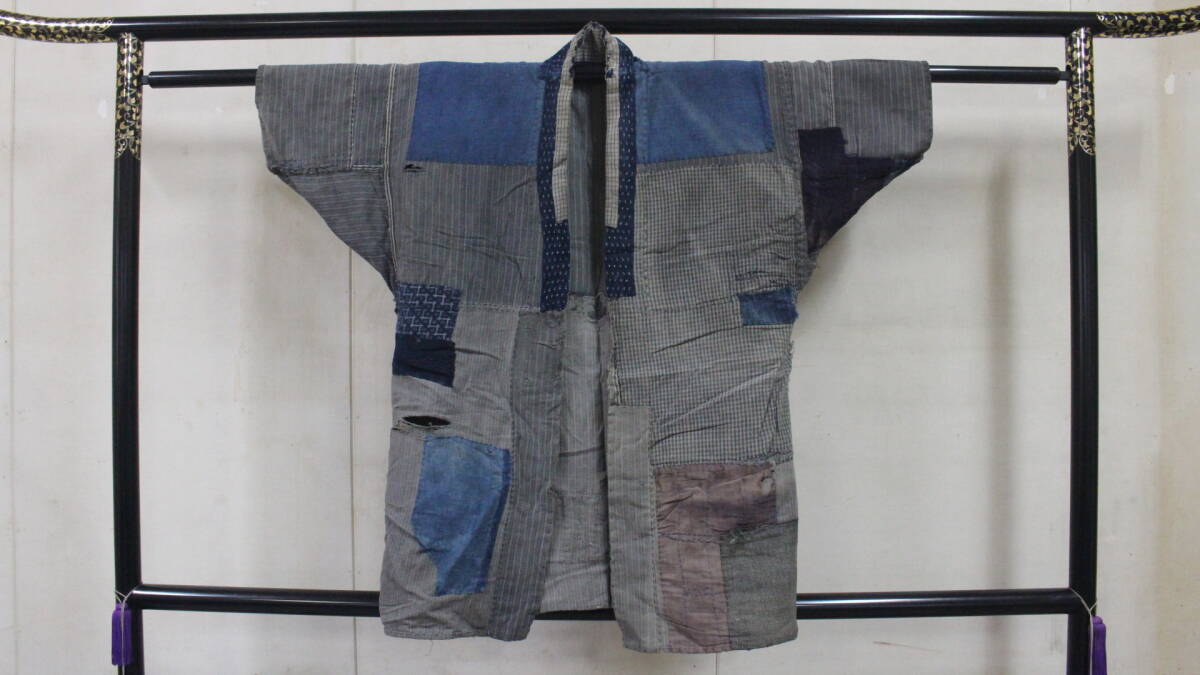 襤褸ボロ 継ぎ接ぎ 藍染木綿 絣 時代物 日本着物和服 古布アンティーク生地 ツ27拍卖
