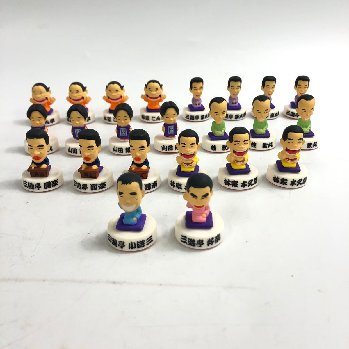 ★F09333 噺家 寄席 落語家 フィギュア スタンプ 23点セット 林家こん平 山田隆夫 三遊亭 桂歌丸 キャラクター グッズ拍卖