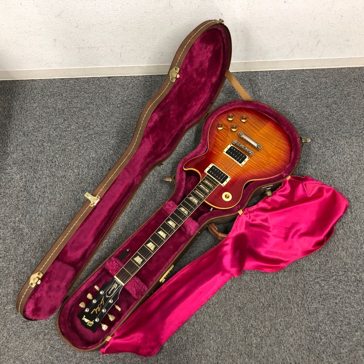 ★F10133 Gibson Les Paul Classic ギブソン レスポールクラシック サンバースト エレキギター 通電OK ケース付拍卖