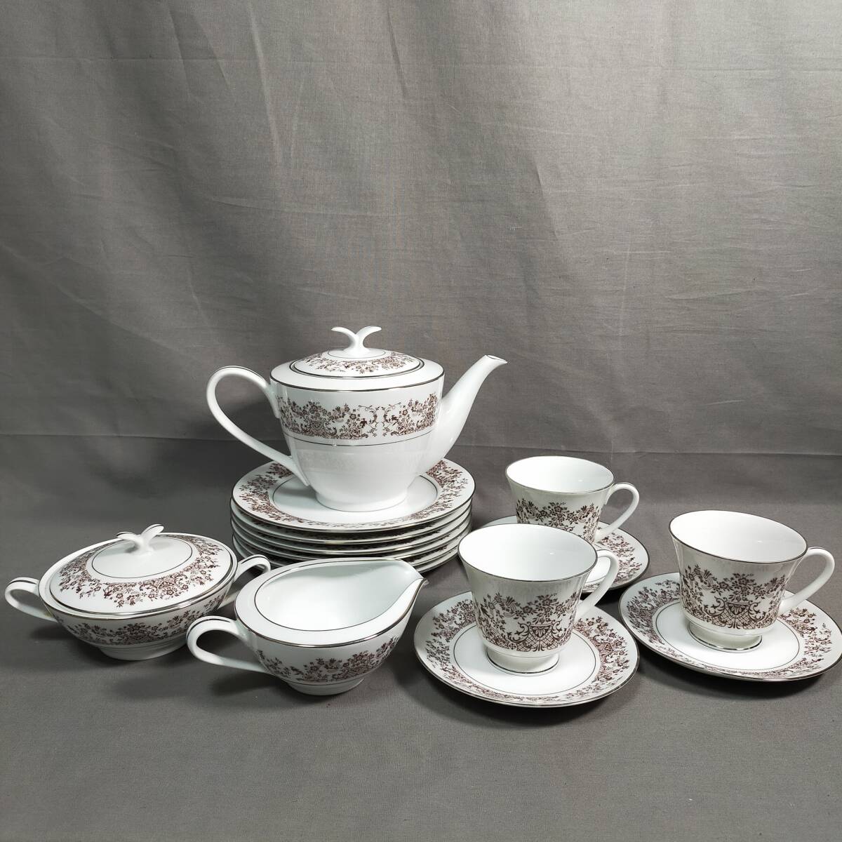 ● 10/7 295249 Noritake ノリタケ Nittoroyal Ivory ティーセット ポット カップ プレート おまとめ 食器 used 現状品拍卖
