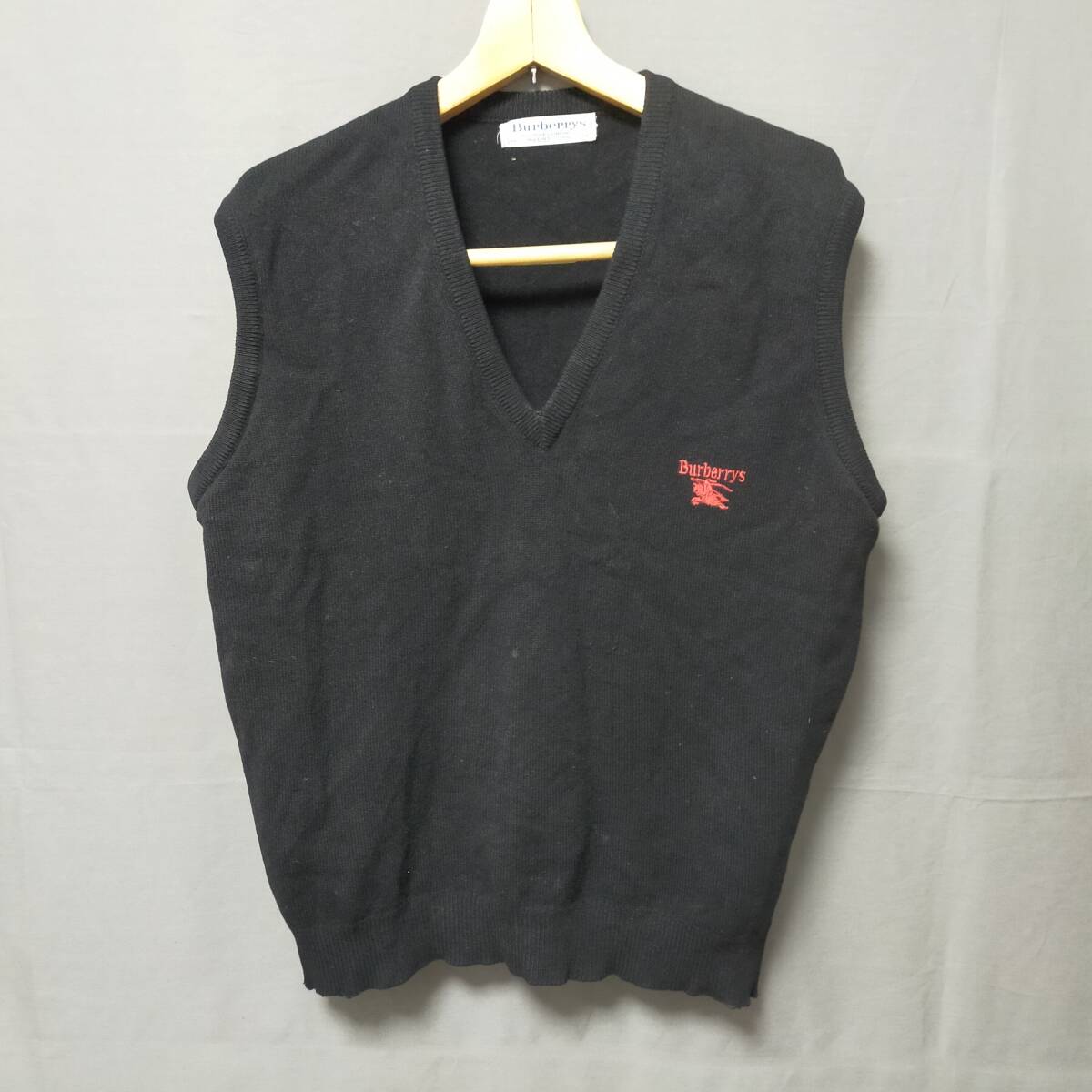 △ 10/28 296503 Burberrys バーバリーズ トップス Vネック ニットベスト ブラック サイズ40 古着 現状品 【真贋鑑定済】拍卖
