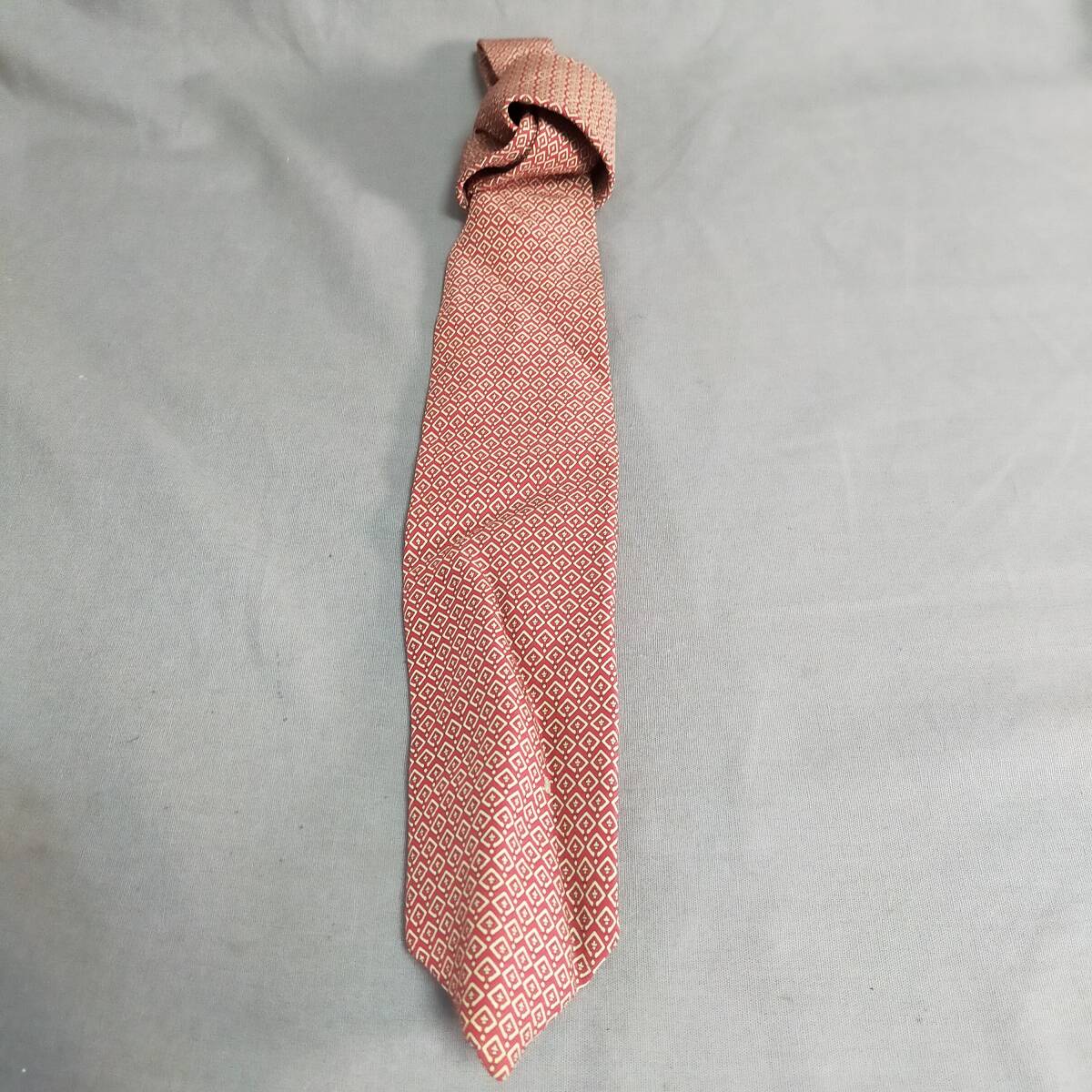 5710/30 GJ72366 CELINE セリーヌ ネクタイ レッド系 メンズ ファッション ブランド used 現状品 【真贋鑑定済】拍卖