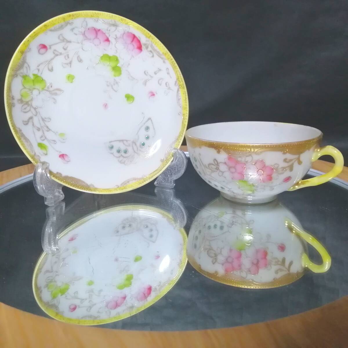 オールドニッポン◆里帰り ハンドペイント 花と蝶 カップ&ソーサー 2-2拍卖