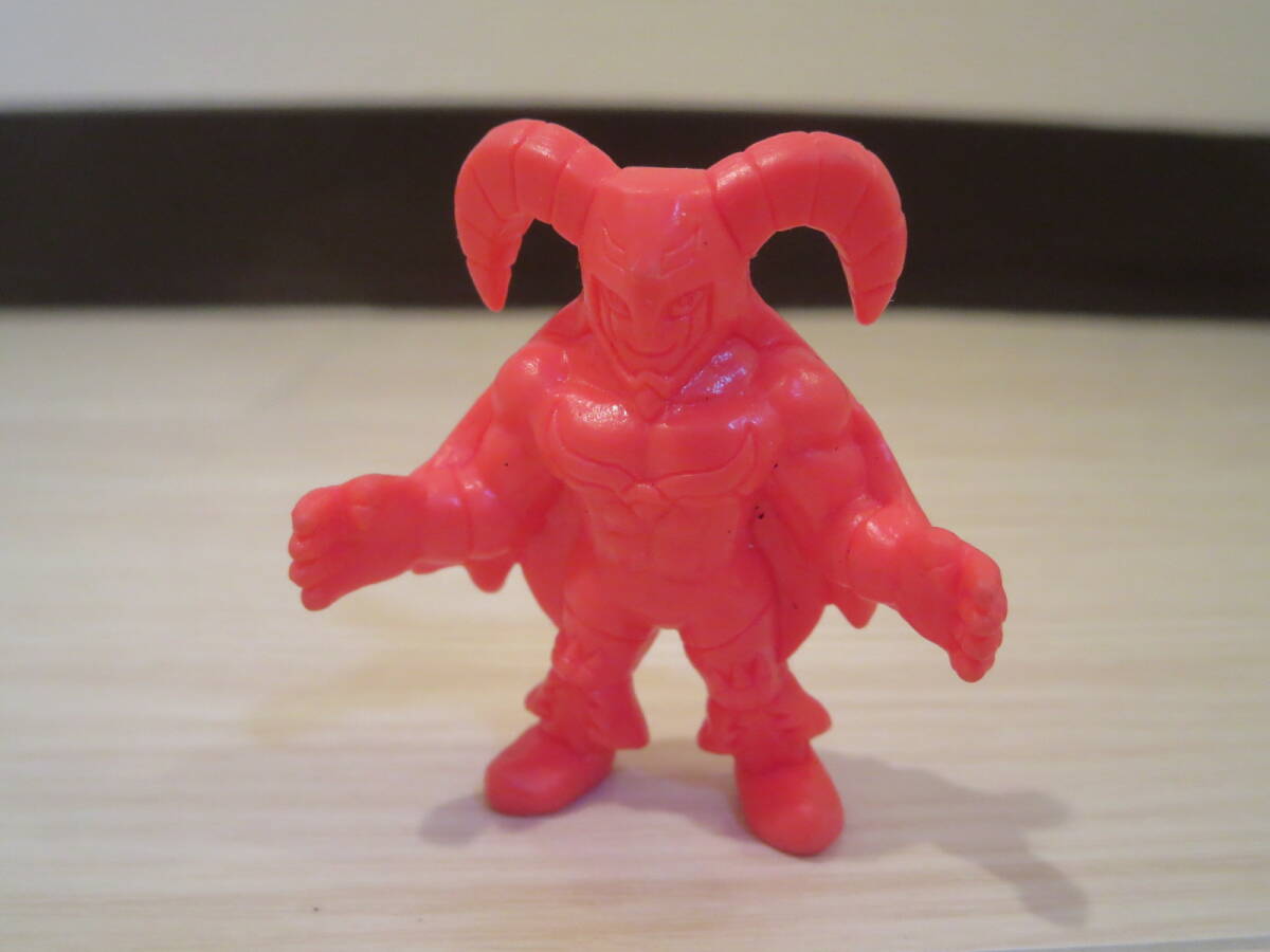 ロ バンダイ キン肉マン キンケシ19【超神バイコーン】赤ver. キン消し拍卖