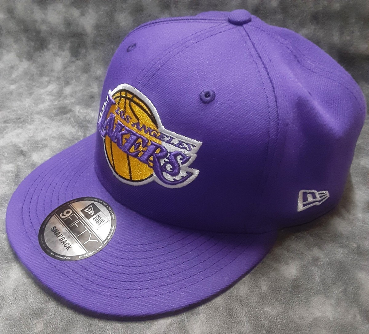 最値!良品!名作NBAロサンゼルス レイカーズモデル!NEW ERA(ニューエラ)9 FORTY ベースボール キャップ 帽子!パープル!紫 フリーサイズ拍卖