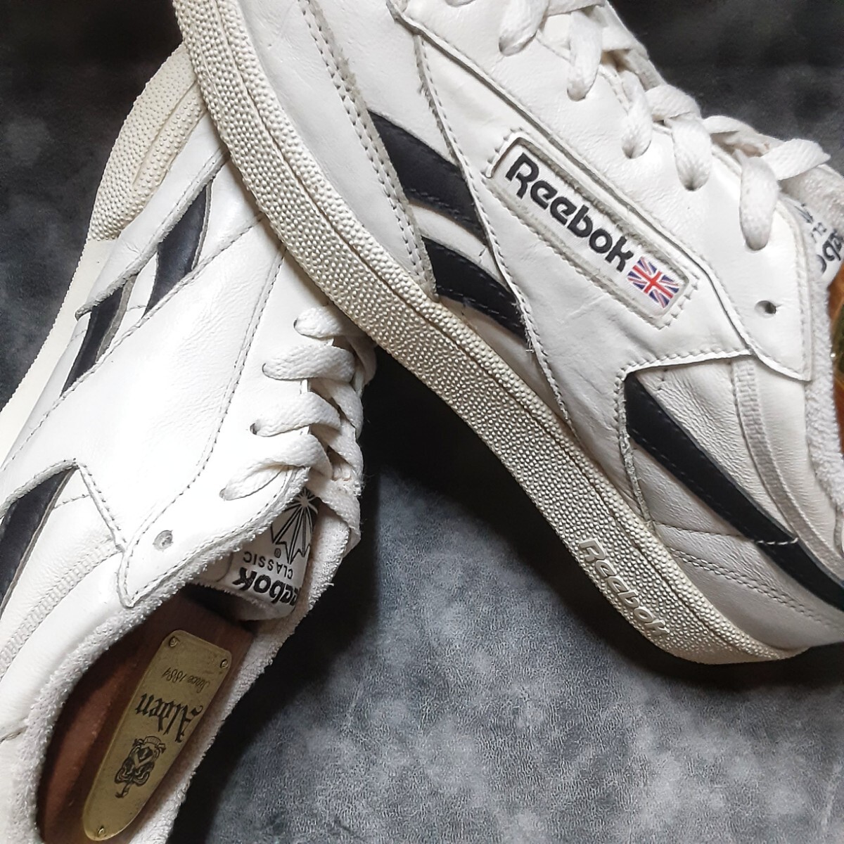 最値!定13200円!90's完全復刻!ヘリテージコート!名作クラシックホワイト!リーボック クラシック クラブ シー リベンジ スニーカー!白黒 27拍卖