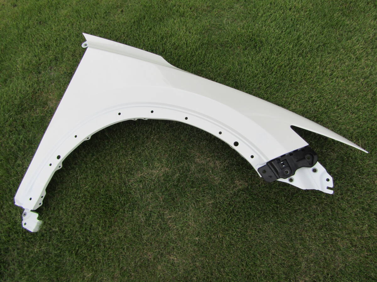 CX-8 CX8 純正 左 フロントフェンダー フェンダー パールホワイト ■■ 13100103拍卖