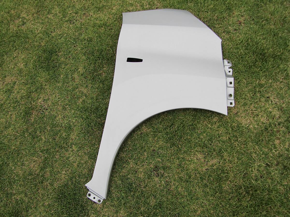 ekスペース B34A 純正 右 フロントフェンダー フェンダー シルバー系色 ■■ 13102401拍卖