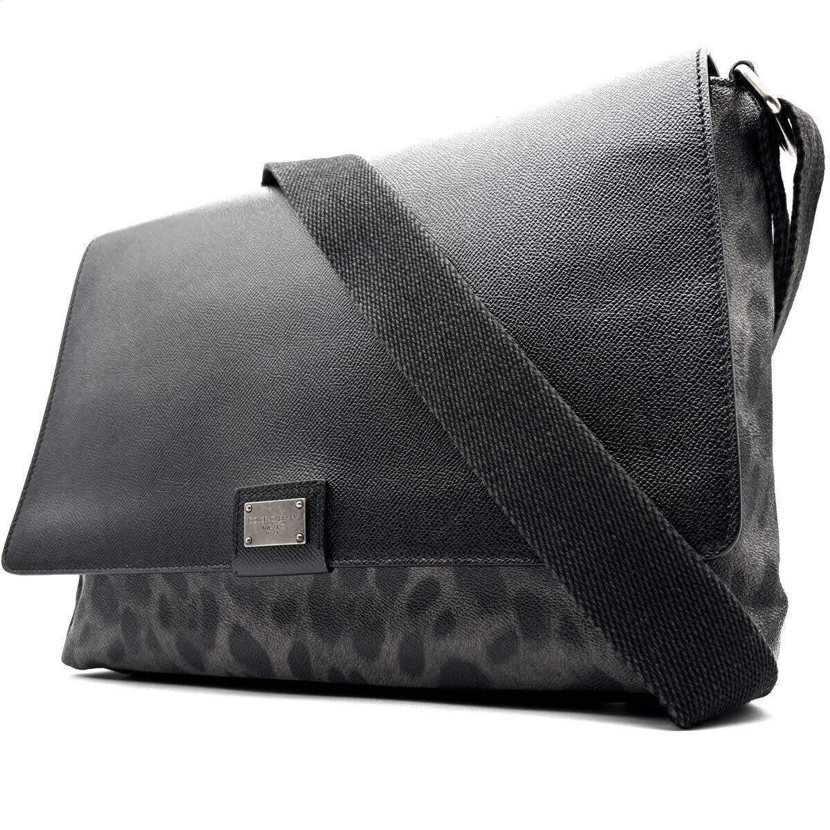 1円 極美品 D&G ドルチェアンドガッバーナ ビジネス ショルダーバッグ メンズ ロゴプレート PVC レザー フラップ A4◯ 斜め掛け 大容量 黒拍卖