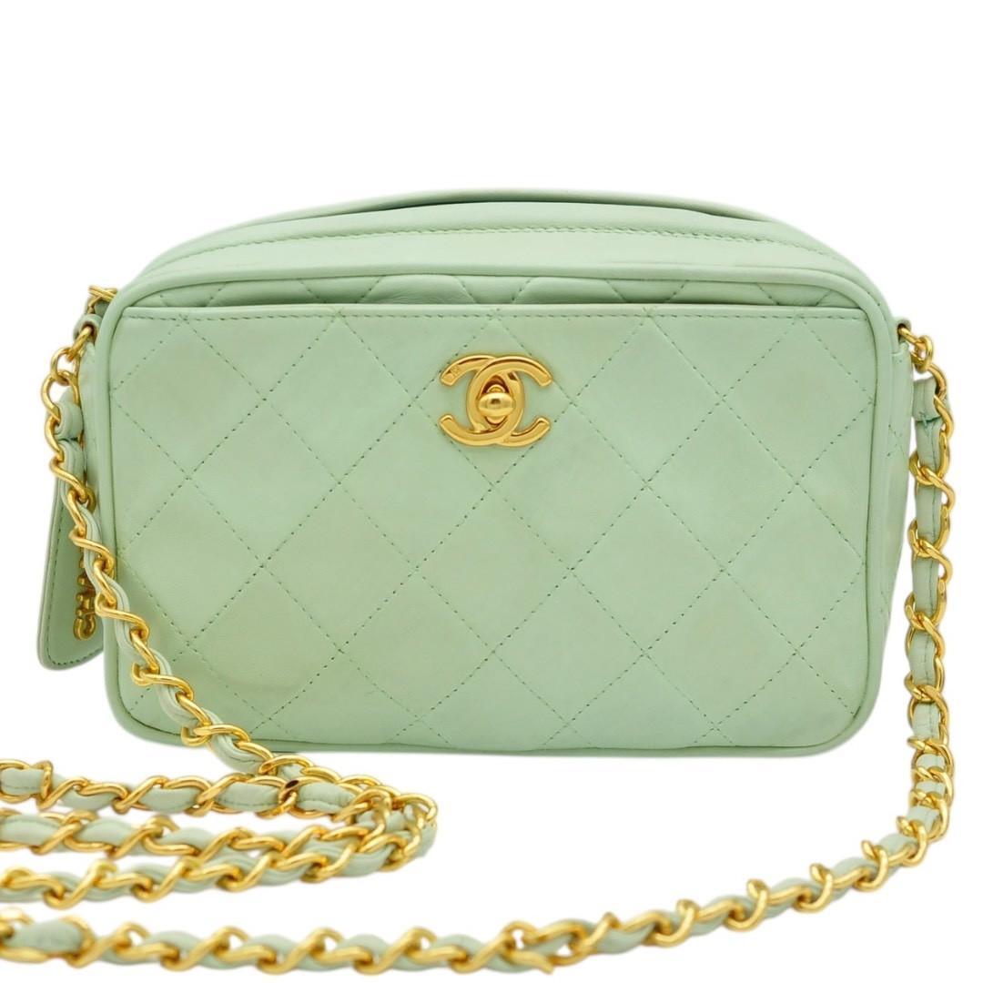 CHANEL ターンロック グリーン系 ミニ チェーンショルダーバッグ B00039拍卖