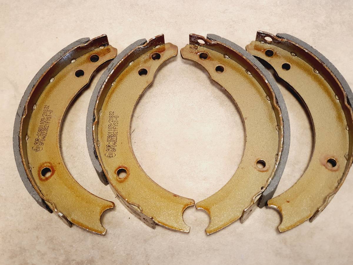 ルノー・4 キャトル リアブレーキシュー 850用拍卖