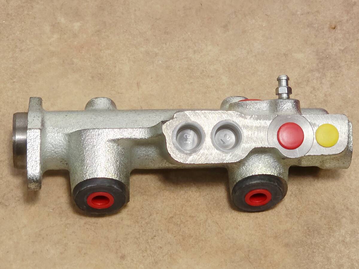 ルノー・4 キャトル マスターシリンダー850用拍卖