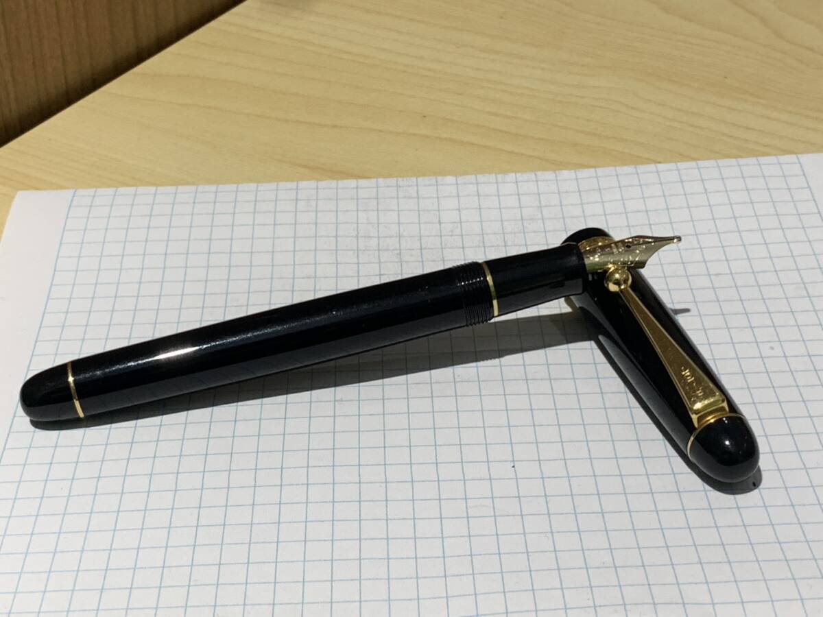 16031★筆記◎PILOT パイロット カスタム74 ペン先 14K 585 14金 万年筆 筆記用具 ステーショナリー ブラック系×ゴールド系 B197 現状彡拍卖