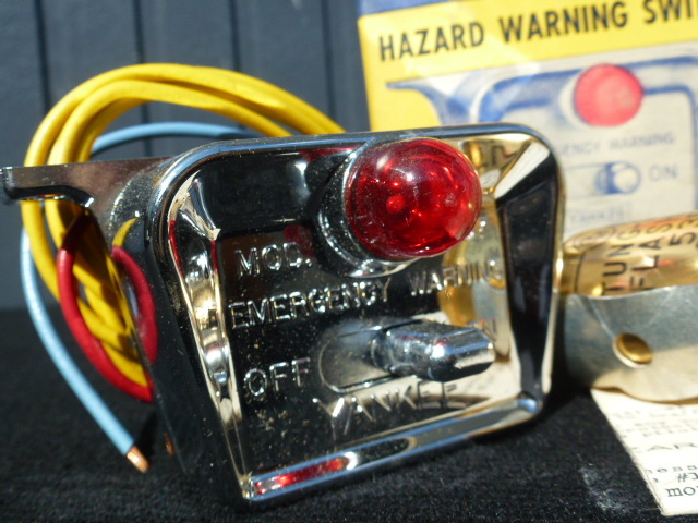 【当時物!新品!】ヤンキー ハザードスイッチ ローライダー KUSTOM アメ車 58 59 60 61 62 63 64 インパラ HOTROD 旧車 マーキュリー拍卖