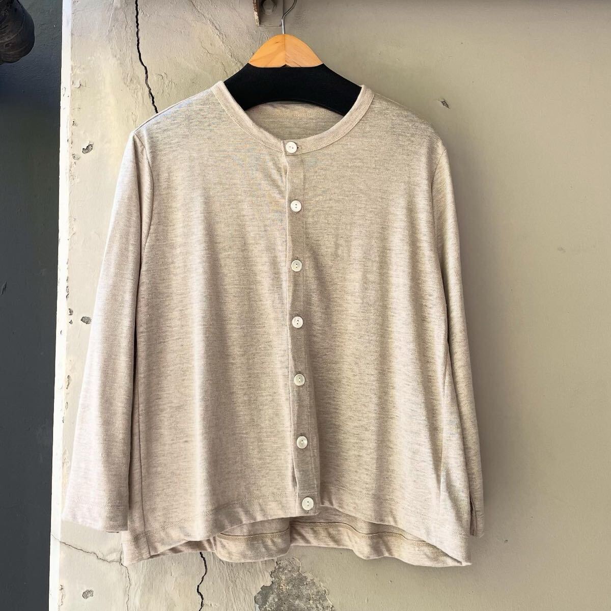 中川政七商店 カーディガン トップス 長袖 羽織り 麻100 ベージュ 薄手 美品拍卖