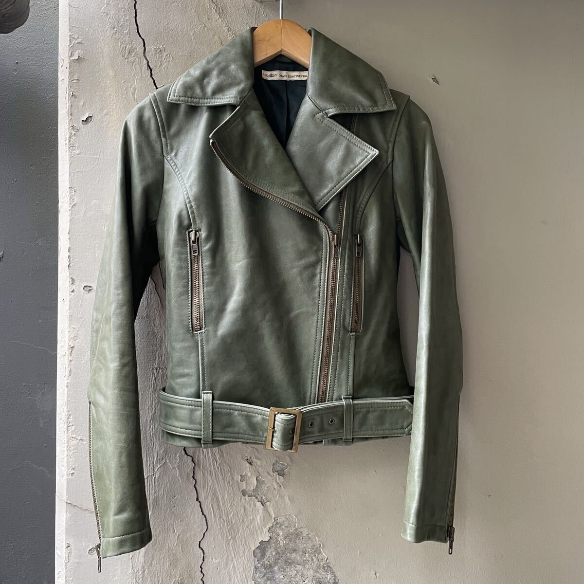 GRACE CONTINENTAL グレースコンチネンタル レザージャケット ライダース ライダースジャケット 36 グリーン 牛革拍卖