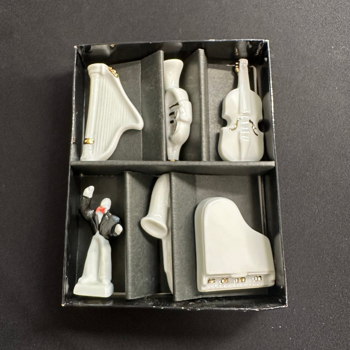 q5812 未使用保管品 箸置き 楽器 指揮者 トランペット バイオリン サックス グランドピアノ ハープ モチーフ  拍卖