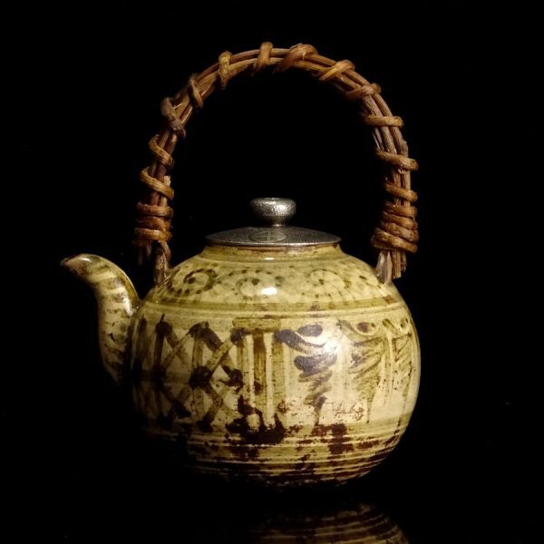 〔聖〕民芸コレクター放出品 江戸時代 中期 古薩摩 竪野系 冷水窯 『 宋胡録写 チョカ 』 18世紀 酒器 茶家 【スンコロク 白薩摩 鉄絵】拍卖