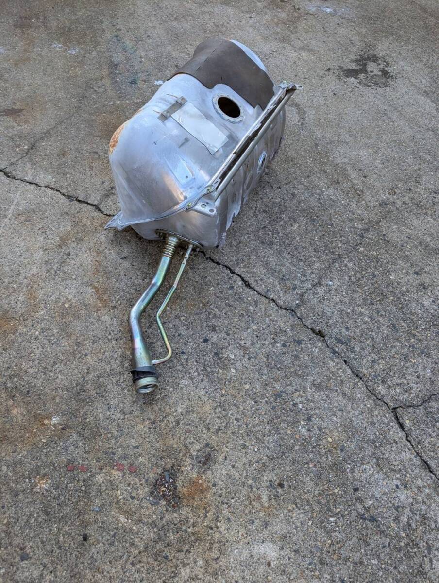 チェイサー JZX100 燃料タンク拍卖
