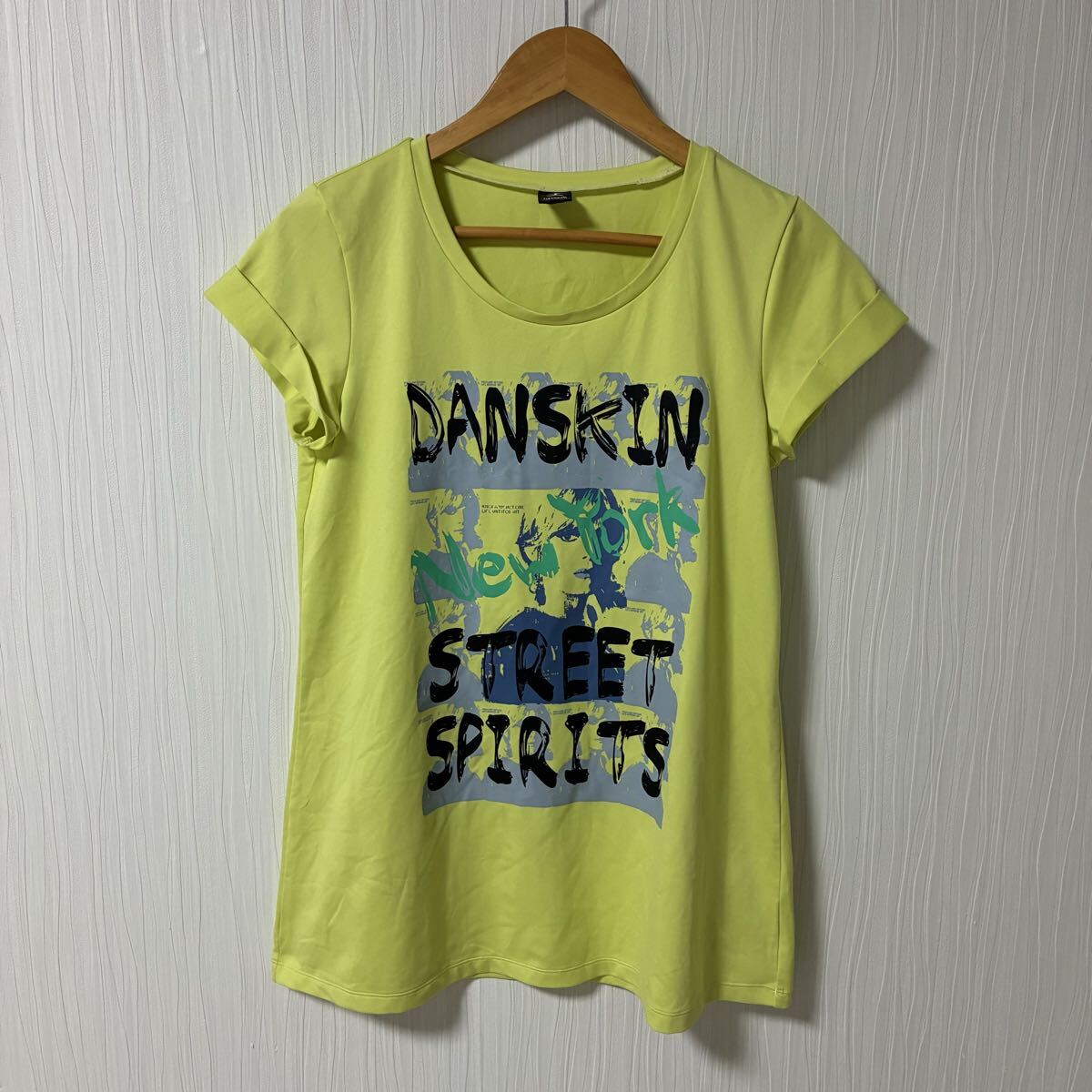 DANSKIN ダンスキン クルーネック 半袖Tシャツ レディース 黄色系 サイズL 丸首 Tシャツ スポーツ トレーニング a1282拍卖
