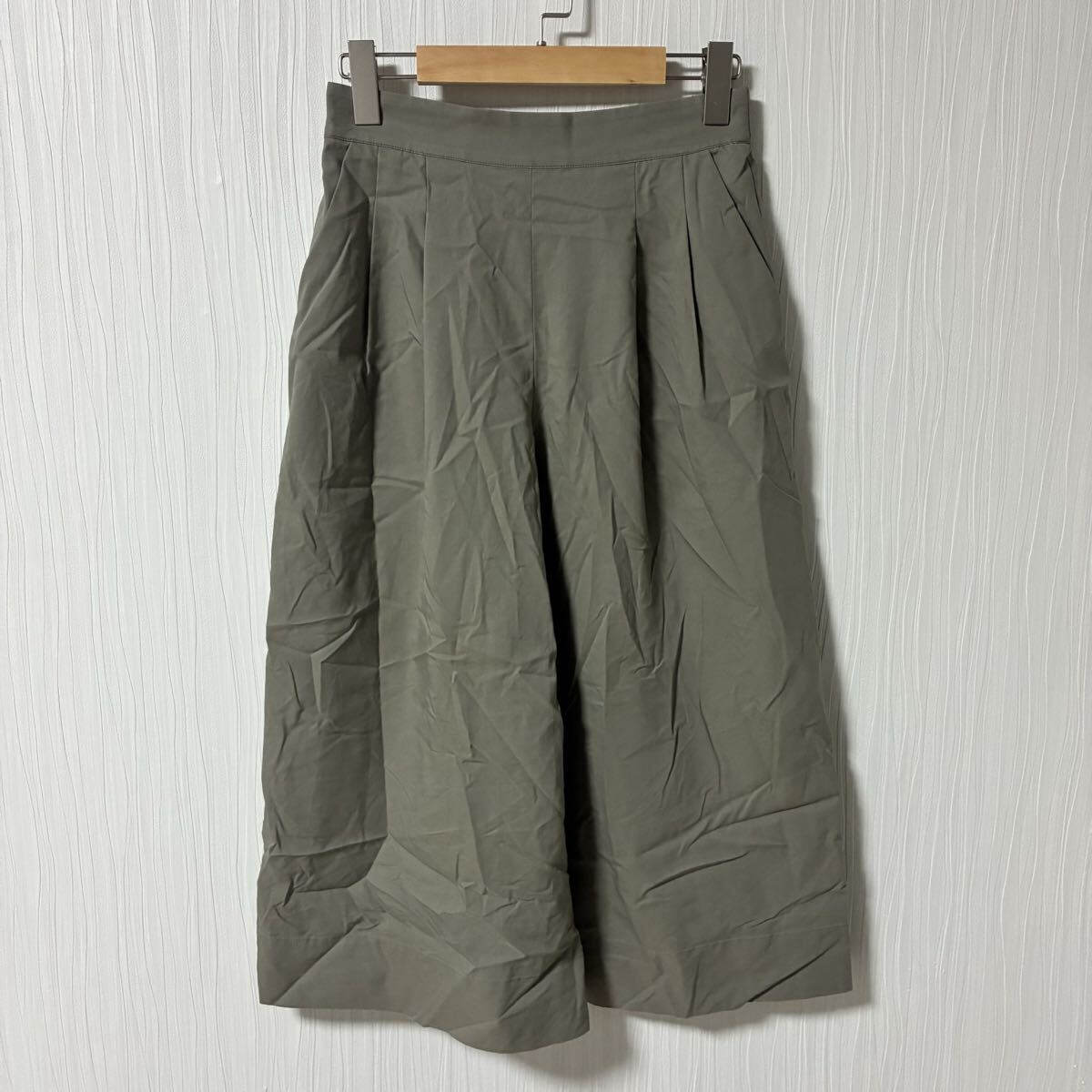 23区 ニジュウサンク ワイドパンツ ガウチョパンツ ライトグレー系 レディース サイズ36 婦人 a1308拍卖