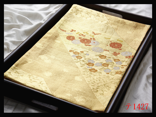 蔵【テ1427】西陣逸品 振袖可 菊梅紋 金色地 気品豊かに 正絹純金糸六通高級美術袋帯 ◇検◇簪着物名古屋帯和装小物帯締め拍卖