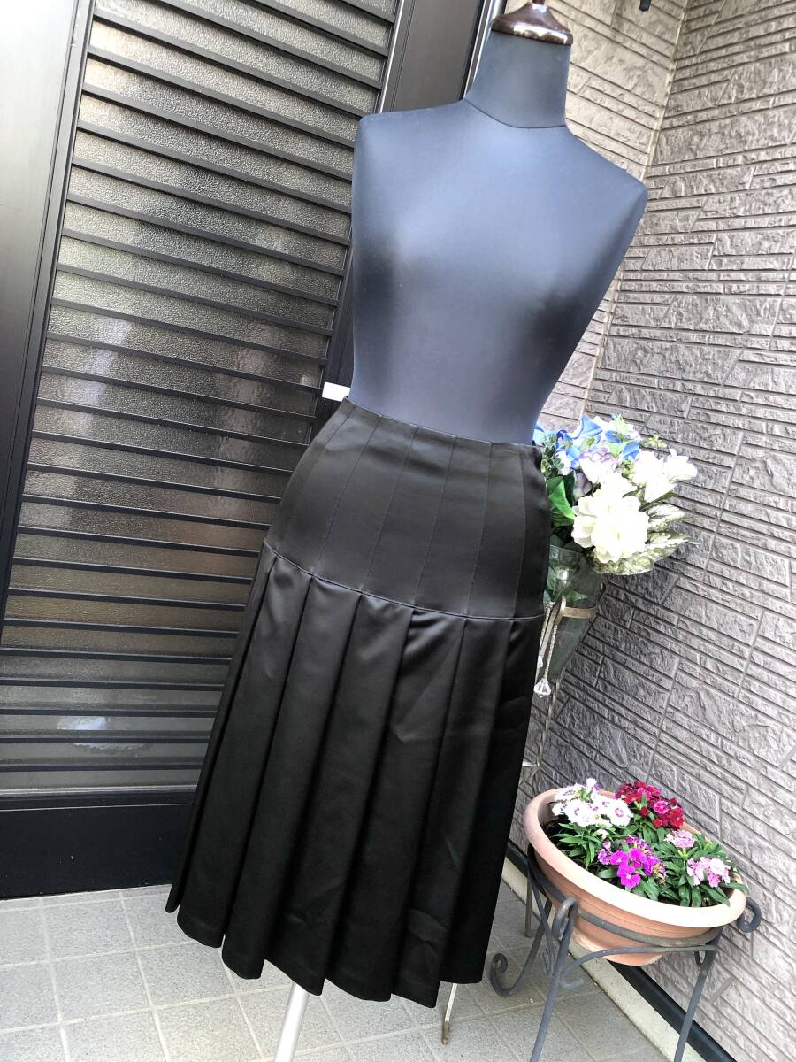 EPOCA サテン地 ブラック プリーツスカート M 送料230円 制服 三陽商会拍卖